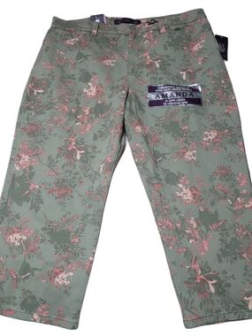 Gloria Vanderbilt Amanda Green & Pink Floral Capri Pants NWT Size 14